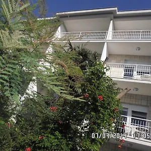 House Danica & Apartment